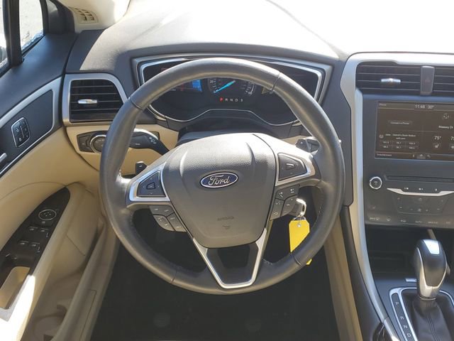 Used 2015 Ford Fusion SE w/ Equipment Group 202A image 24