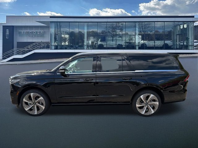 New 2027 Lincoln Navigator L Black Label AWD/4WD image 4