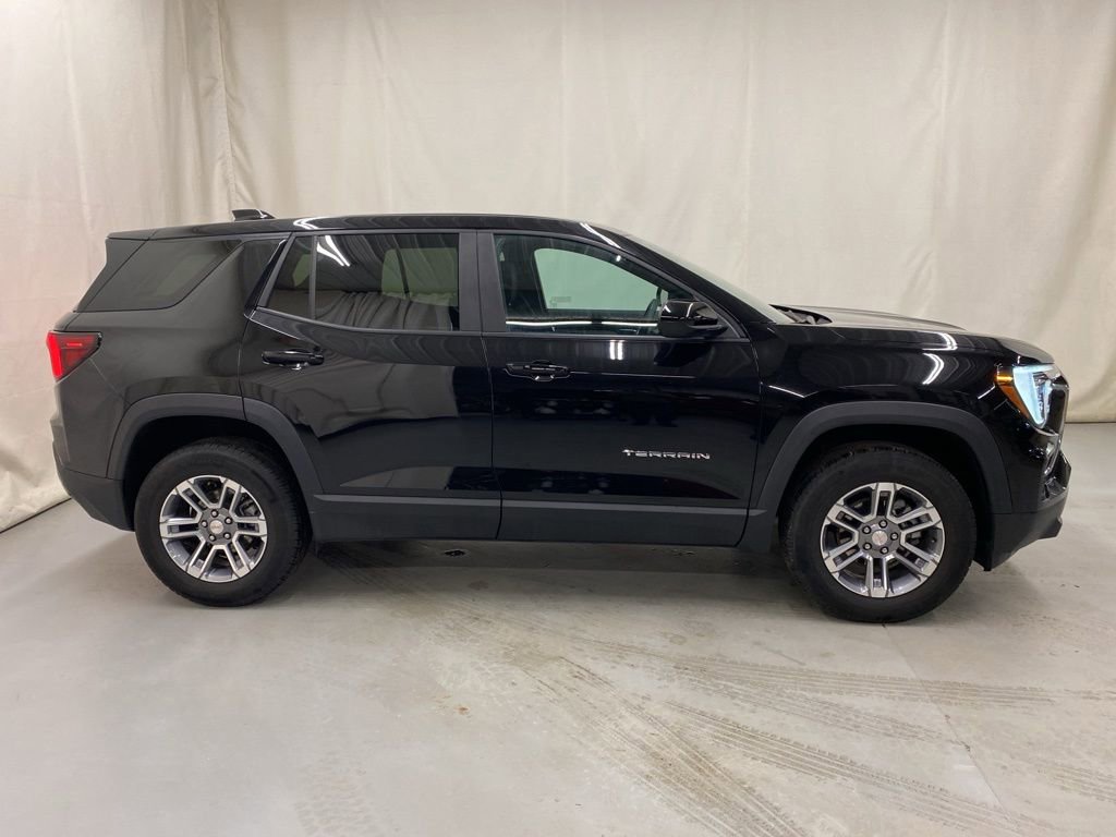 Used 2025 GMC Terrain Elevation image 9