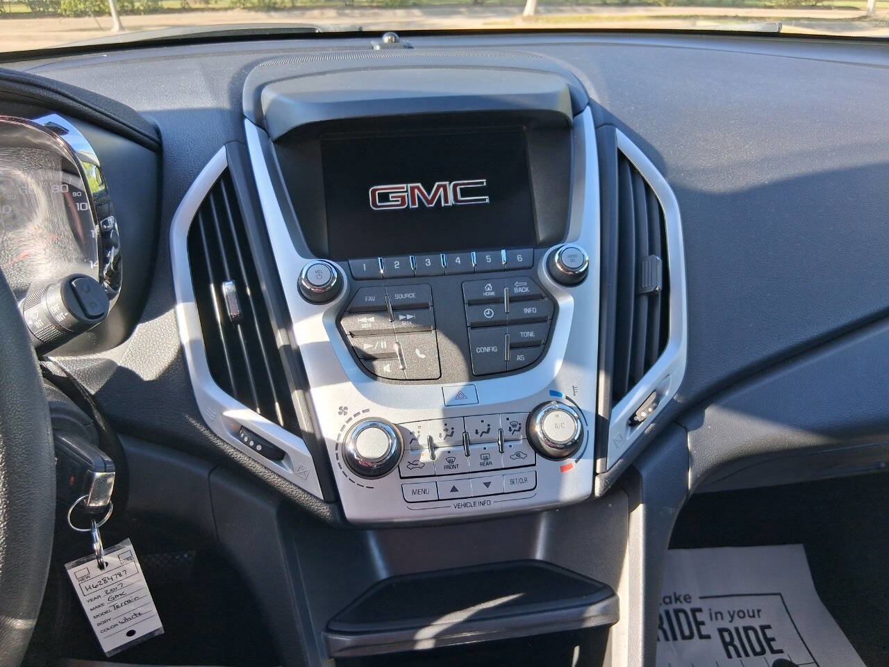Used 2017 GMC Terrain SLE image 18