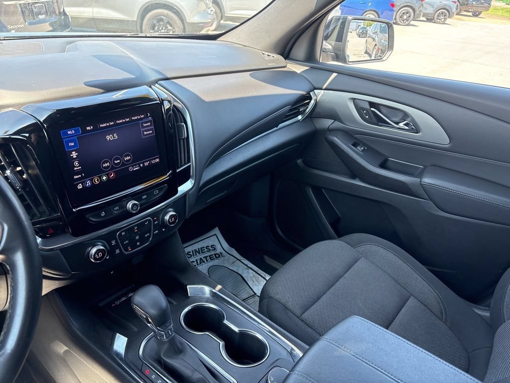 Used 2023 Chevrolet Traverse LT FWD image 28