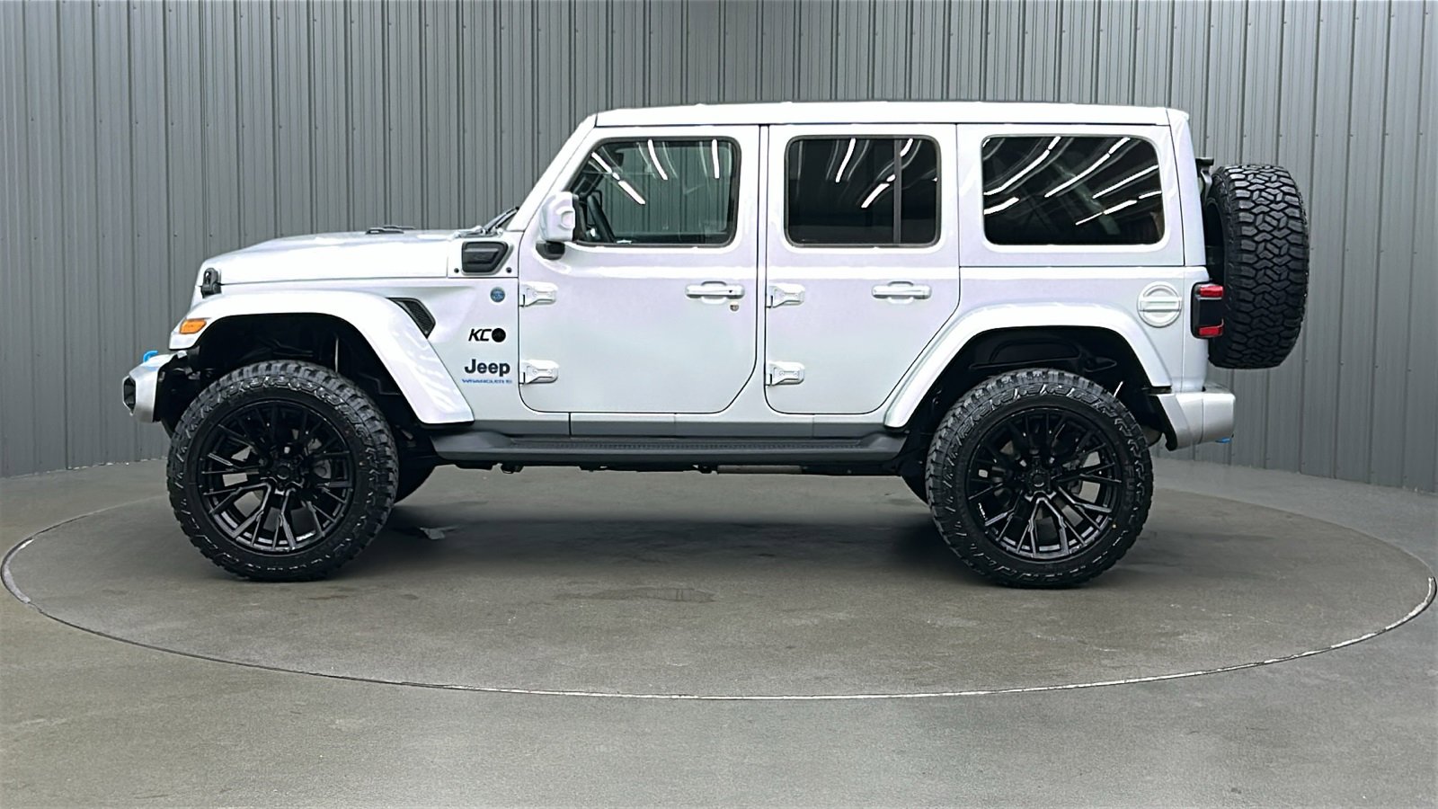 Used 2024 Jeep Wrangler High Altitude image 2