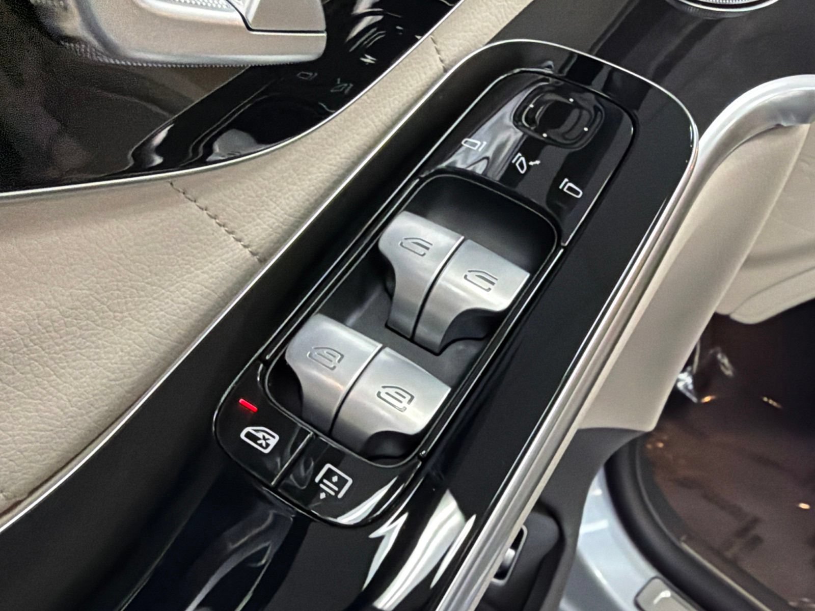 Used 2023 Mercedes-Benz S 580 4MATIC Sedan image 21