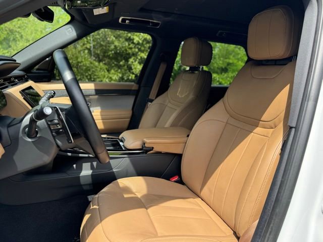 Used 2025 Land Rover Range Rover Sport SE AWD/4WD image 10