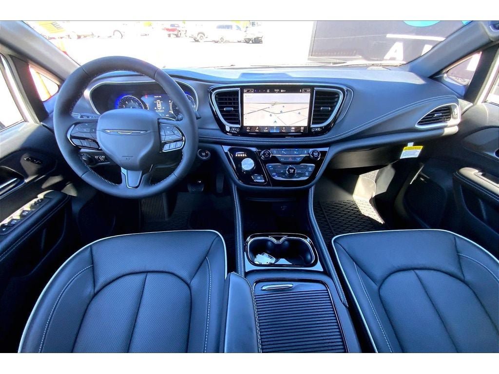 New 2027 Chrysler Pacifica Limited AWD/4WD image 7