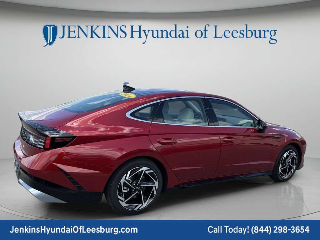 Certified 2024 Hyundai Sonata SEL w/ Convenience Package FWD image 4