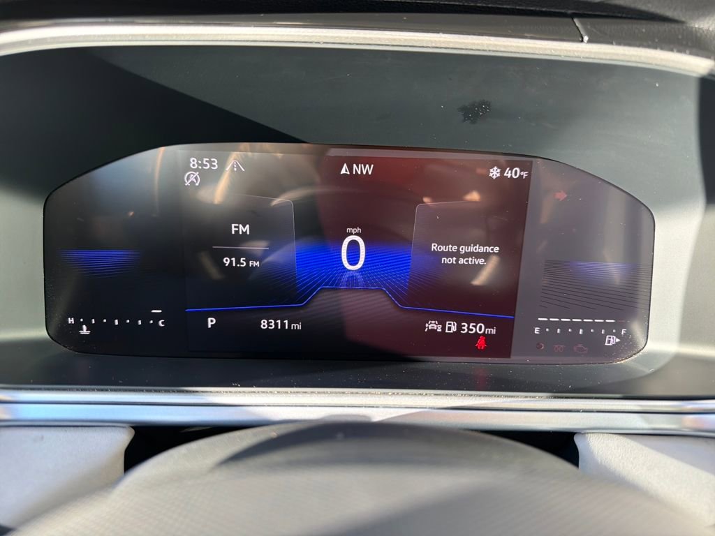 Certified 2025 Volkswagen Taos SE image 18