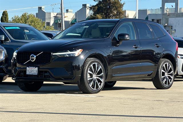 Certified 2023 Volvo XC60 T8 Plus w/ Climate Package image 7