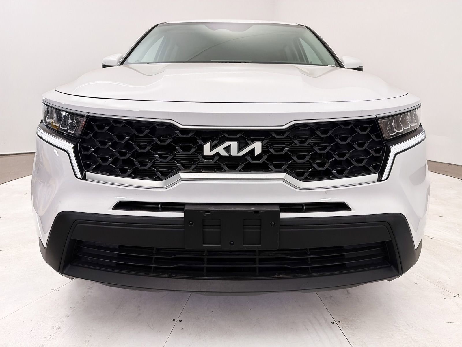 Used 2022 Kia Sorento LX FWD image 11