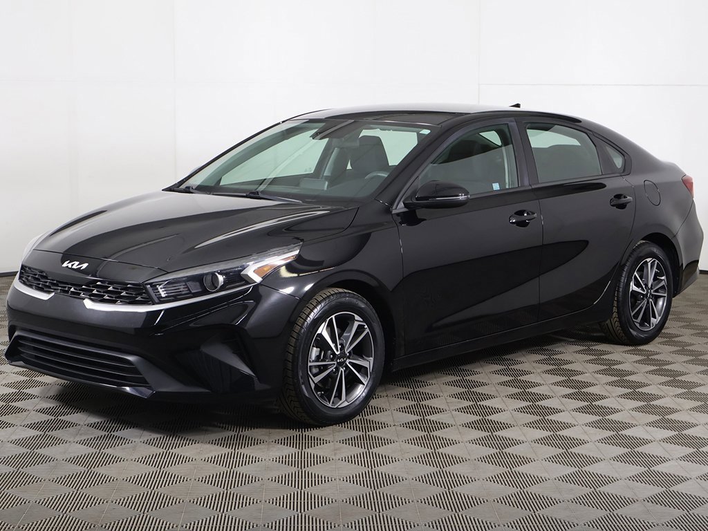 Used 2022 Kia Forte LXS w/ LXS Technology Package image 7