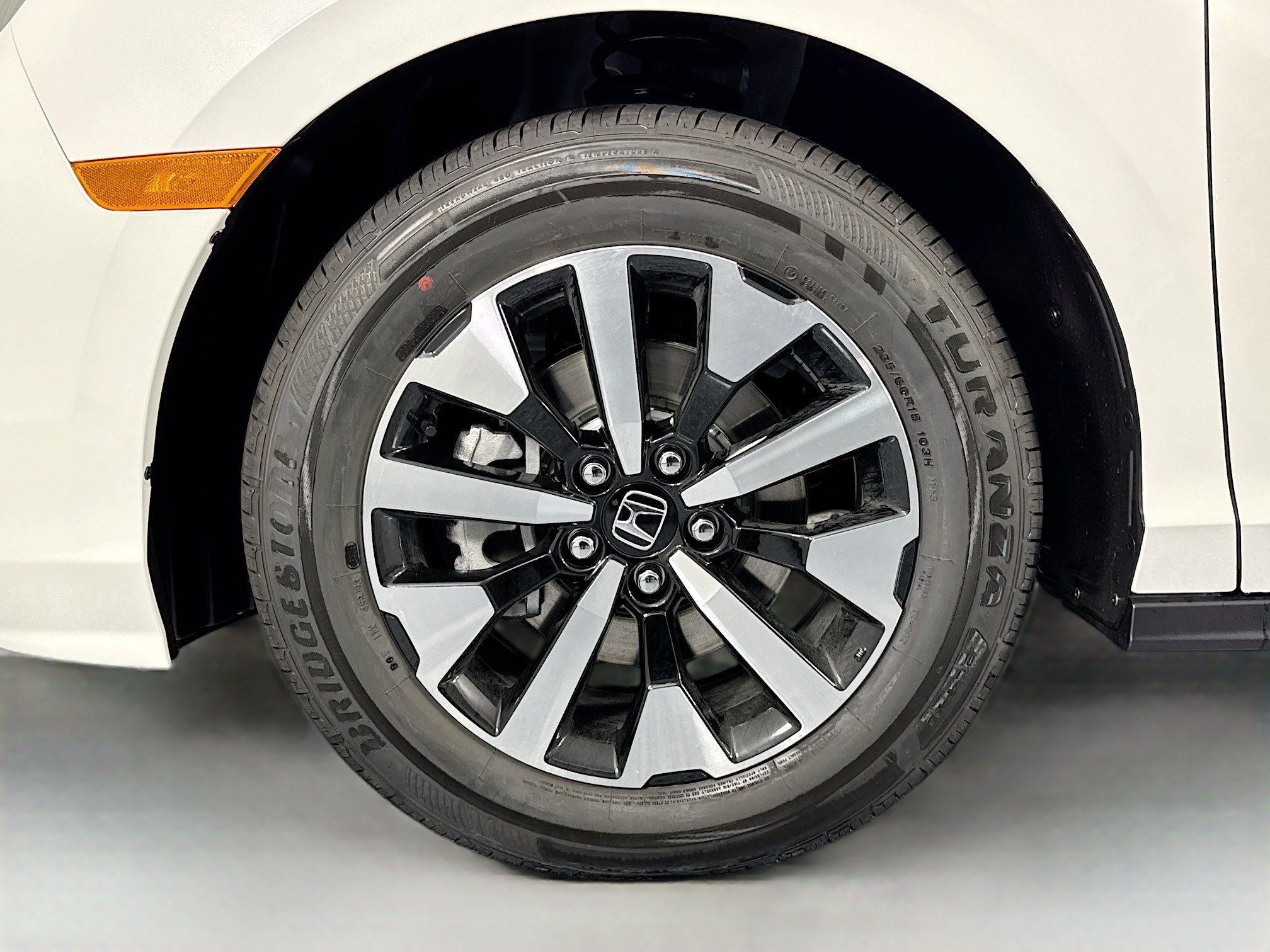 New 2026 Honda Odyssey EX-L image 32