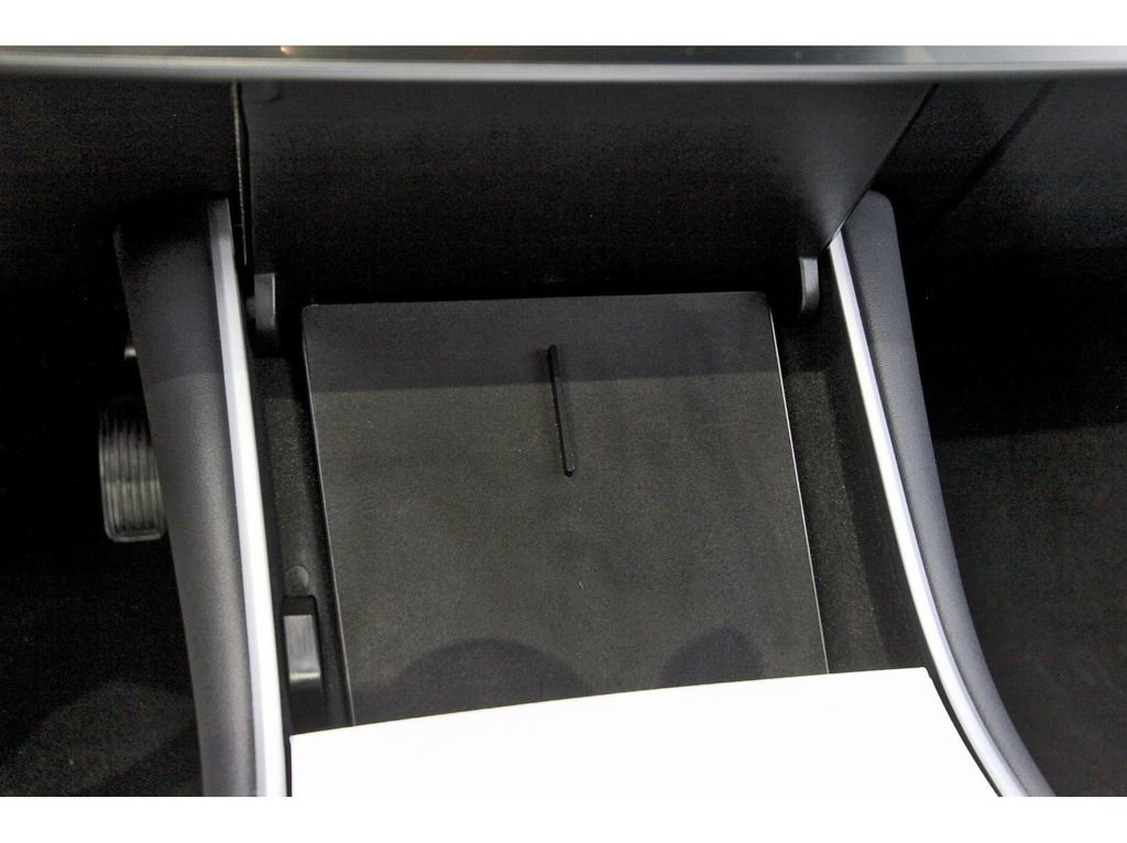 Used 2019 Tesla Model 3 Performance image 27