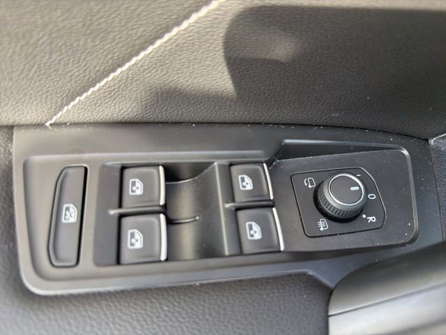 Used 2022 Volkswagen Tiguan SEL R-Line image 15