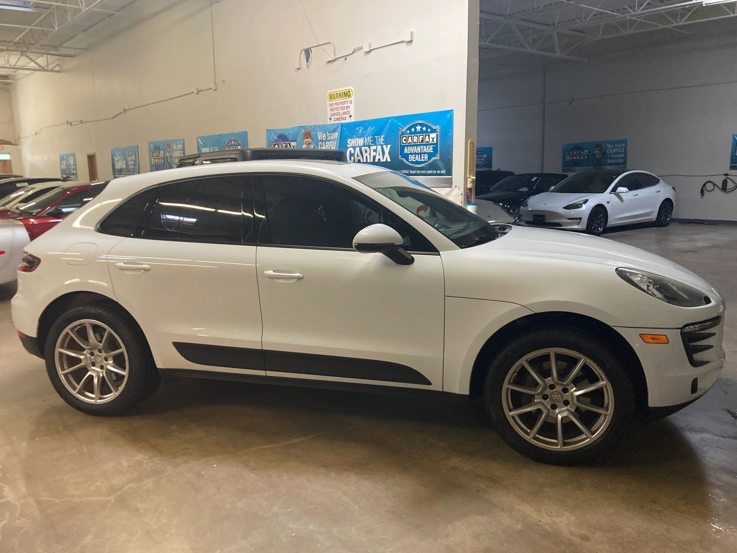 Used 2017 Porsche Macan AWD/4WD image 8
