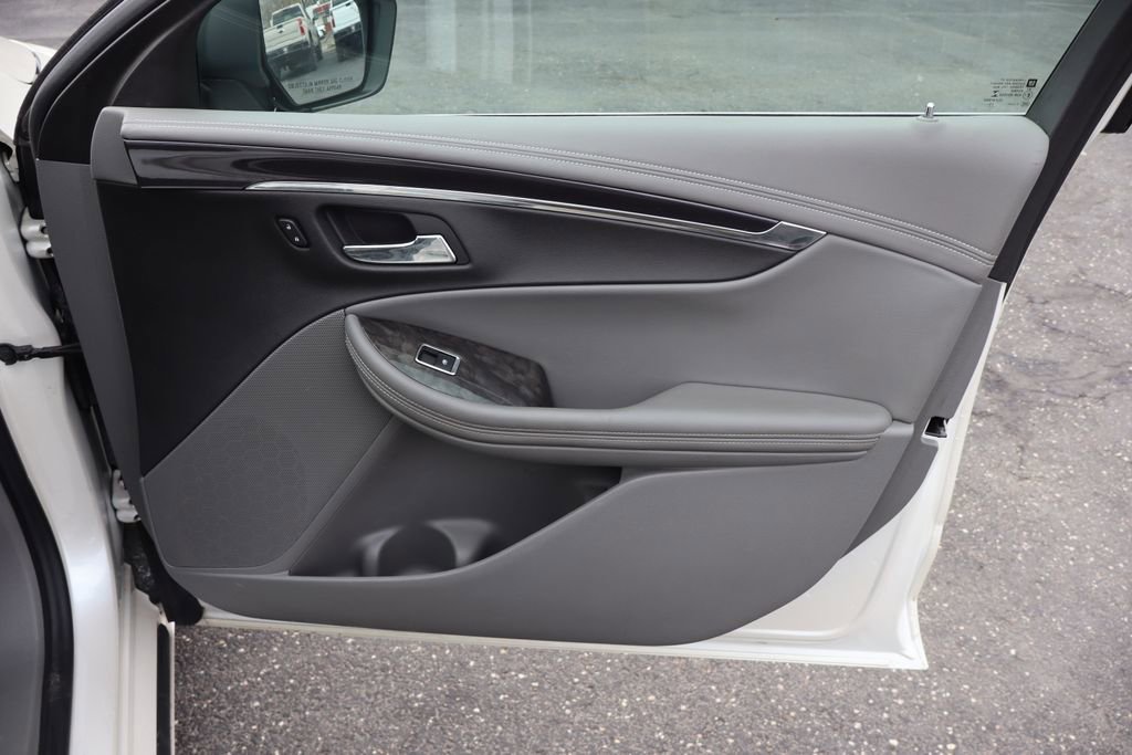 Used 2014 Chevrolet Impala LT w/ Premium Seating Package image 25