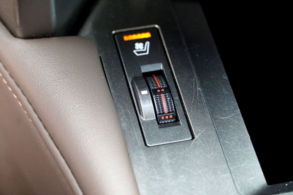 Used 2017 Lexus GX 460 image 18