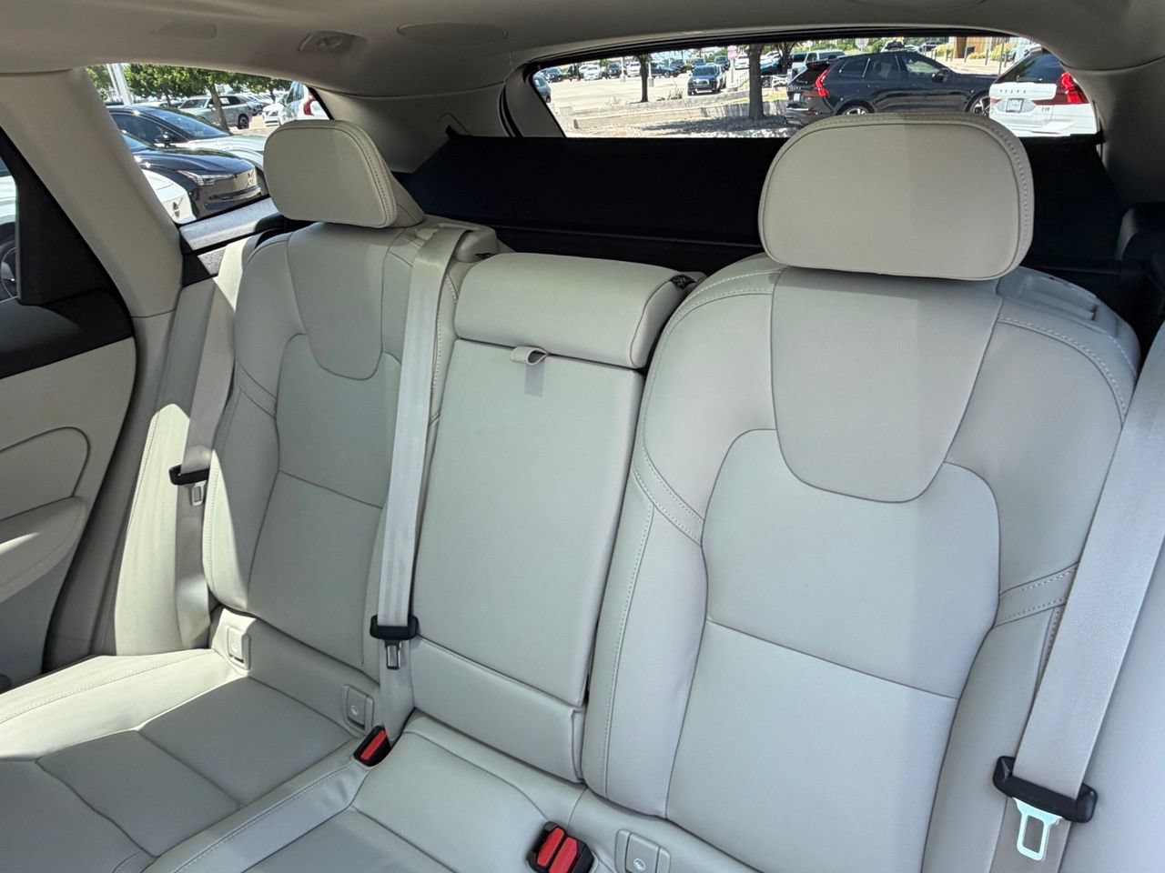 New 2026 Volvo XC60 T8 Ultra w/ Protection Package Premier AWD/4WD image 23