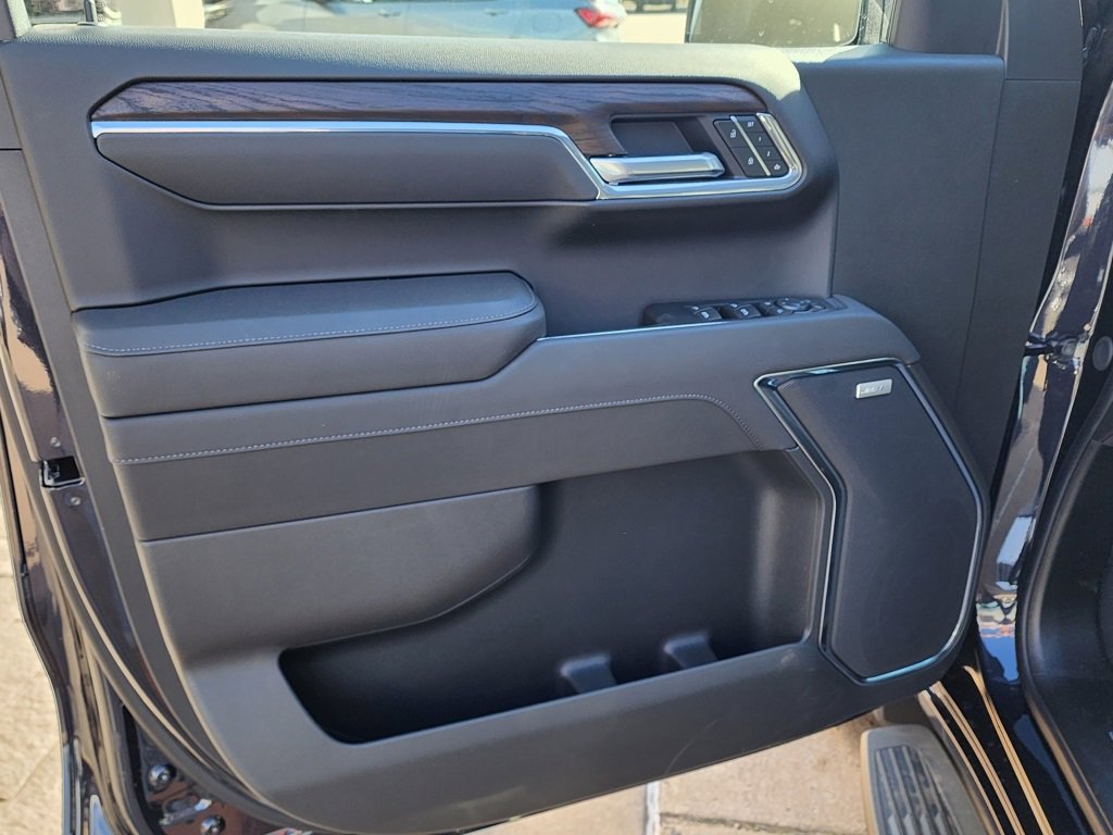 New 2026 GMC Sierra 1500 SLT image 14