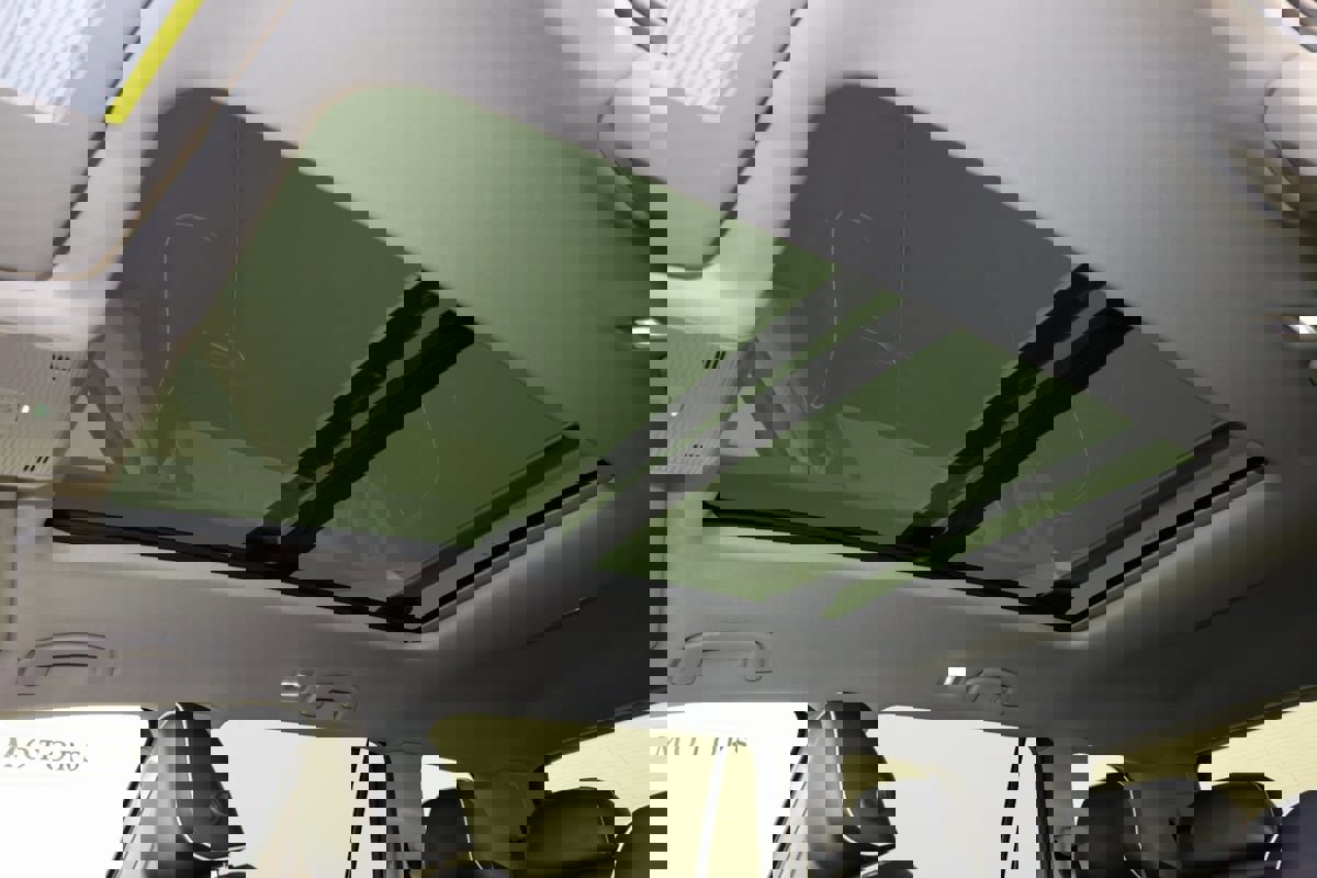 Used 2024 Volkswagen Atlas SEL Premium R-Line image 14