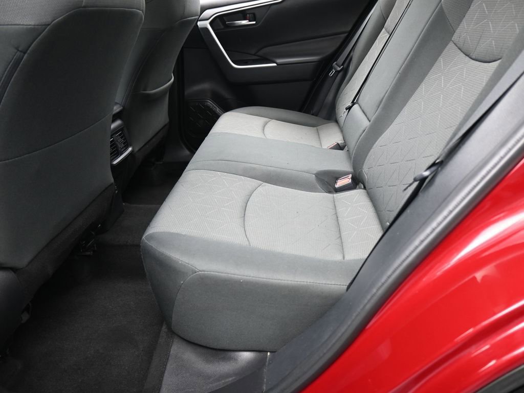 Used 2020 Toyota RAV4 XLE w/ Convenience Package image 31