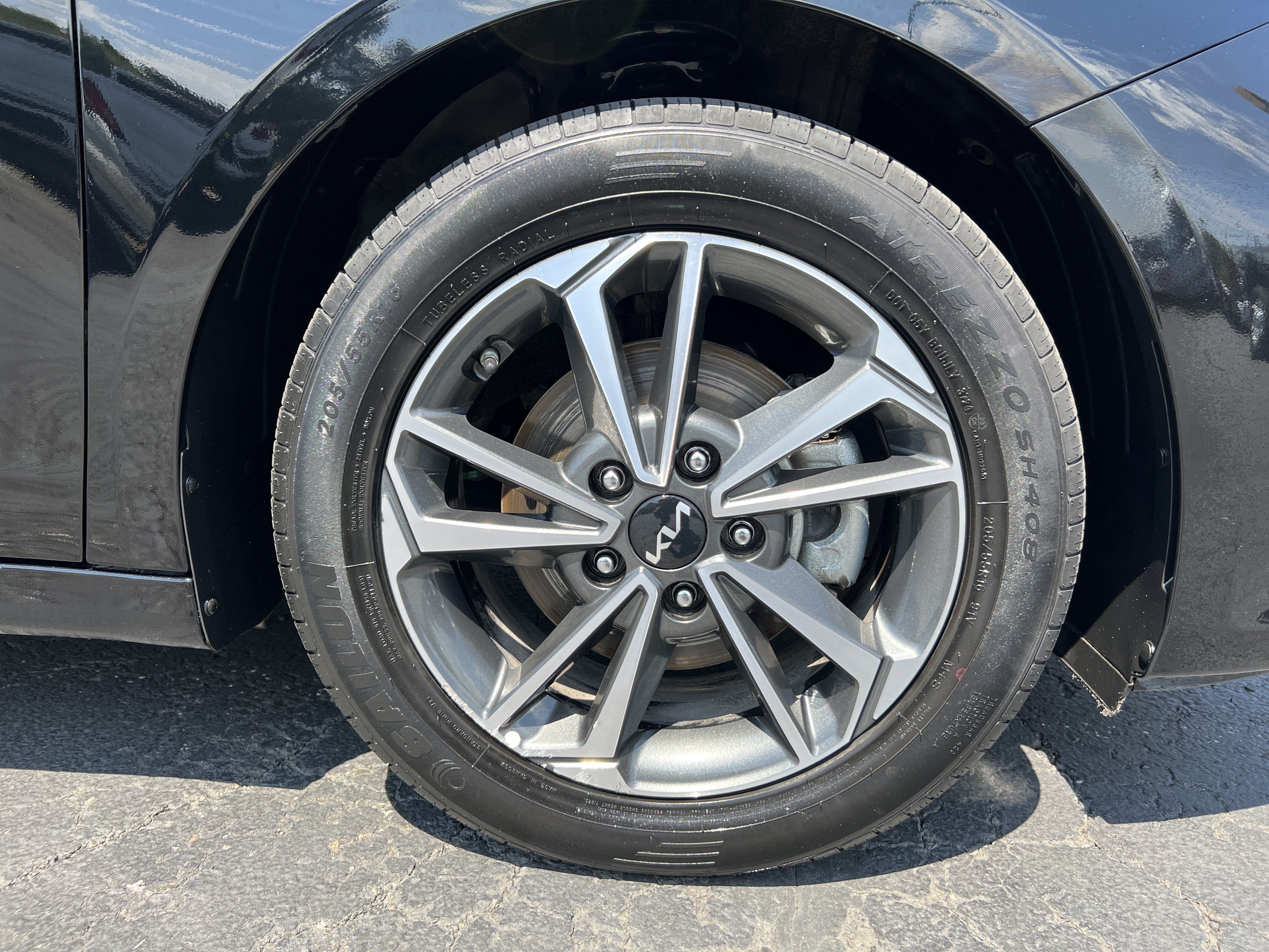 Used 2024 Kia Forte LXS FWD image 10