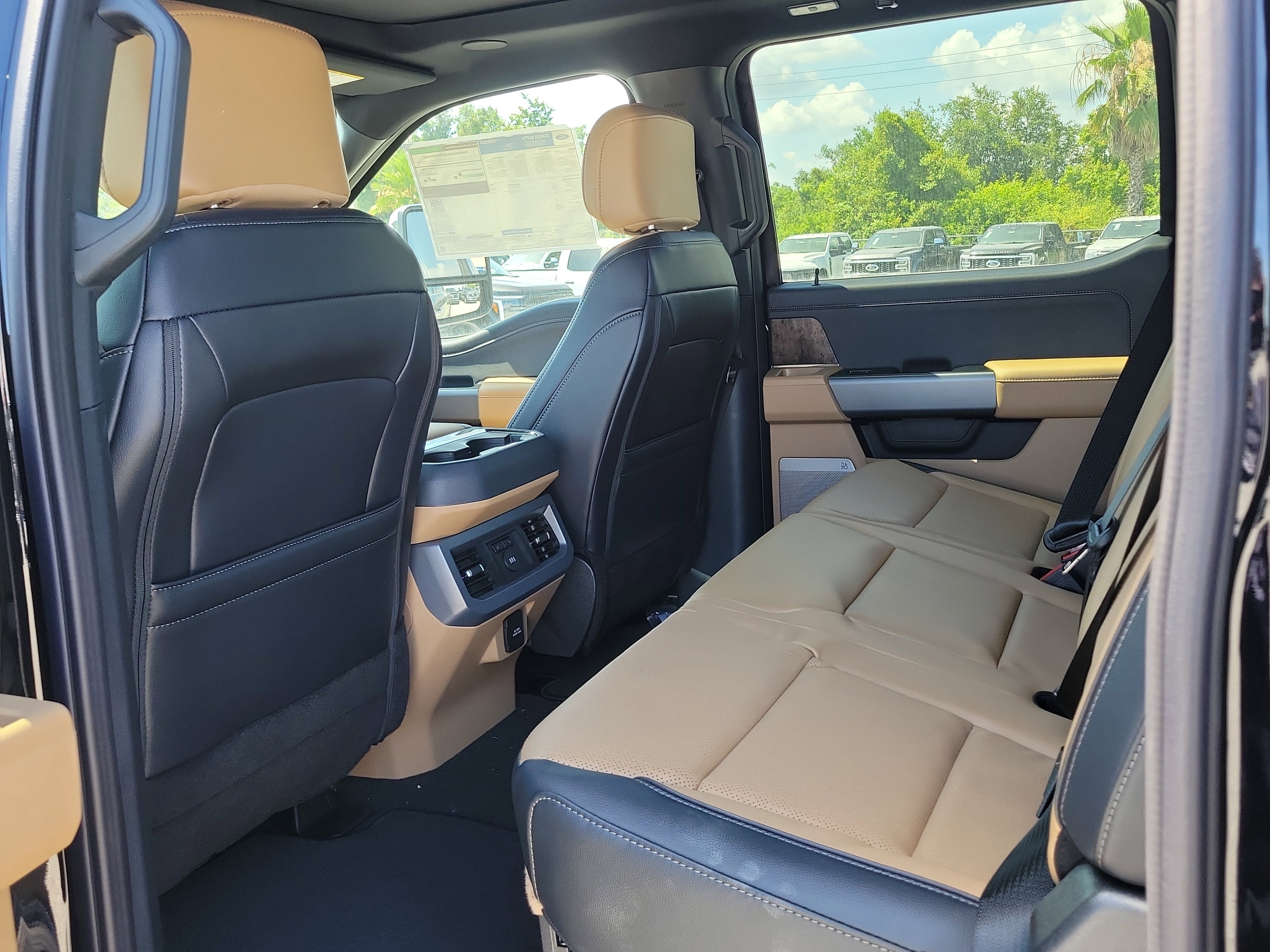 New 2025 Ford F250 Lariat w/ Lariat Ultimate Package image 11