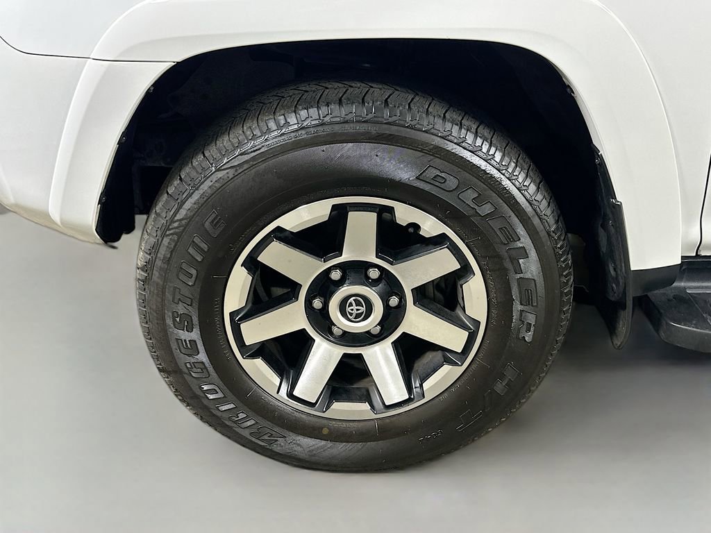 Used 2024 Toyota 4Runner TRD Off-Road Premium AWD/4WD image 8