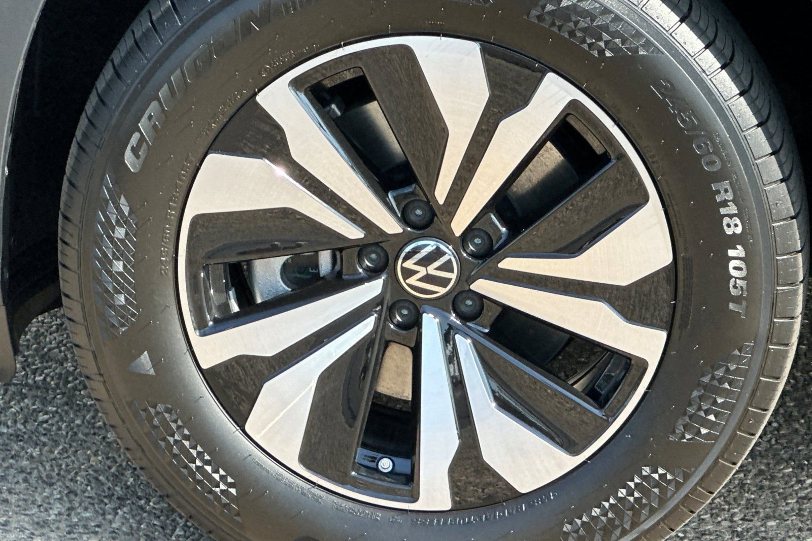 New 2026 Volkswagen Atlas SE image 24