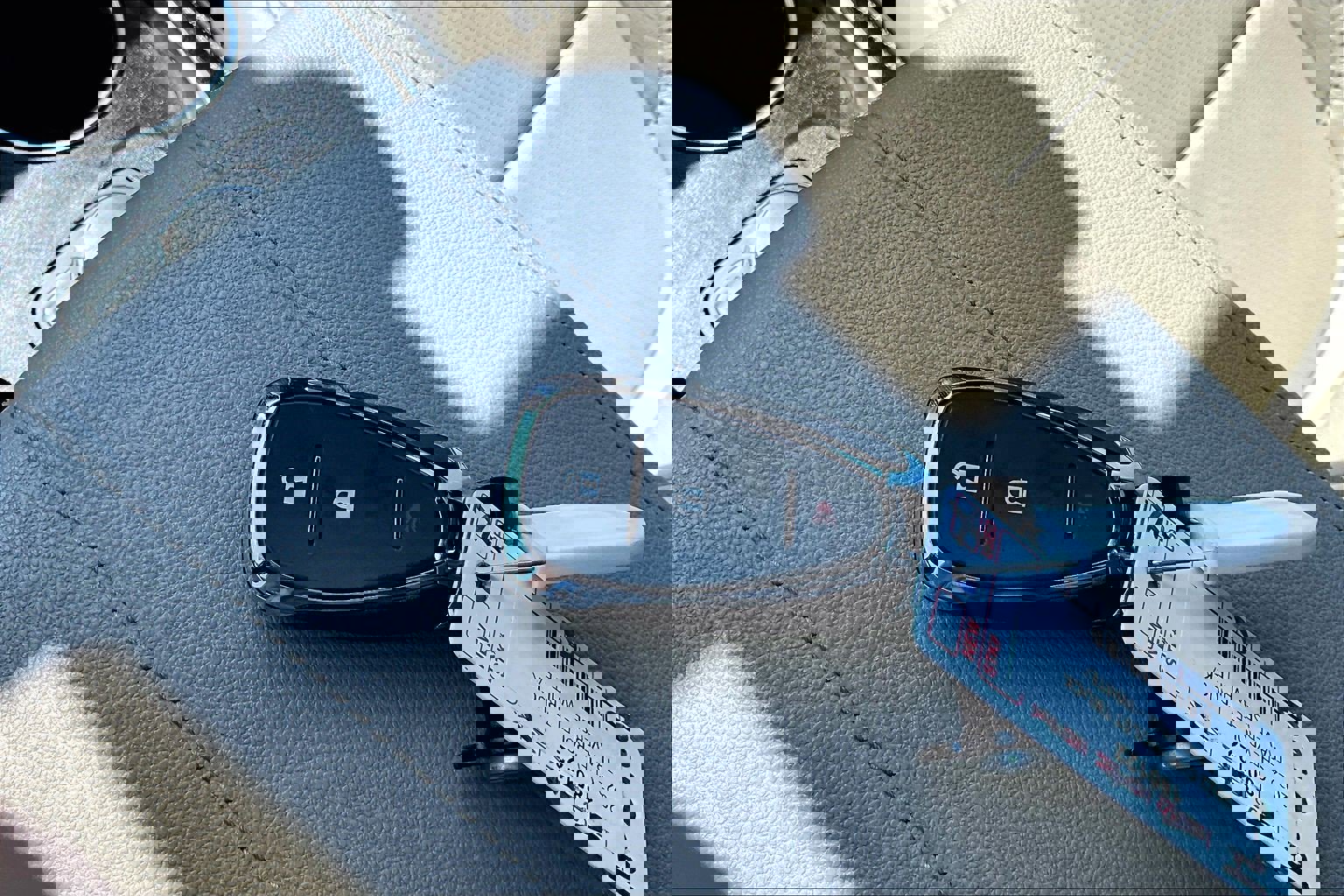 Used 2022 Chevrolet Traverse LS FWD image 11