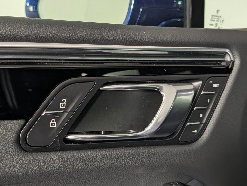 New 2026 Porsche Macan image 26