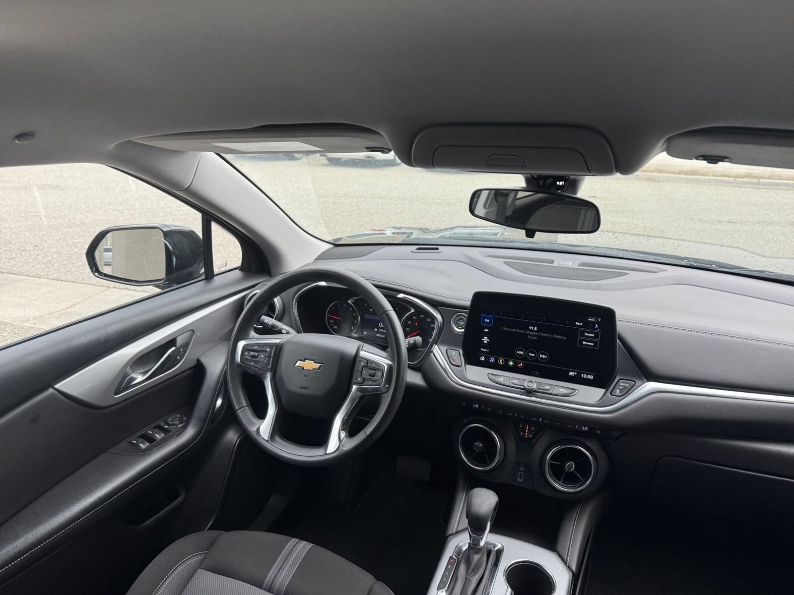 Used 2025 Chevrolet Blazer LT FWD image 34