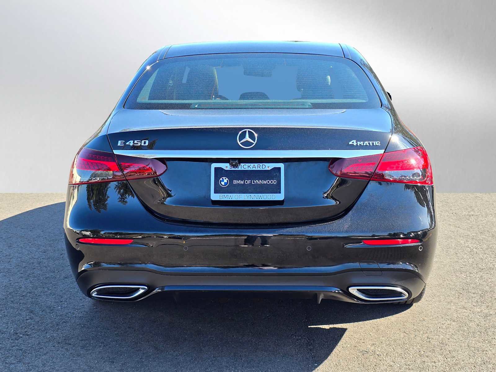 Used 2021 Mercedes-Benz E 450 4MATIC Sedan image 4