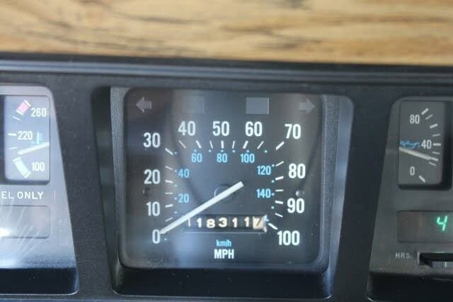 Used 1990 Jeep Grand Wagoneer image 59