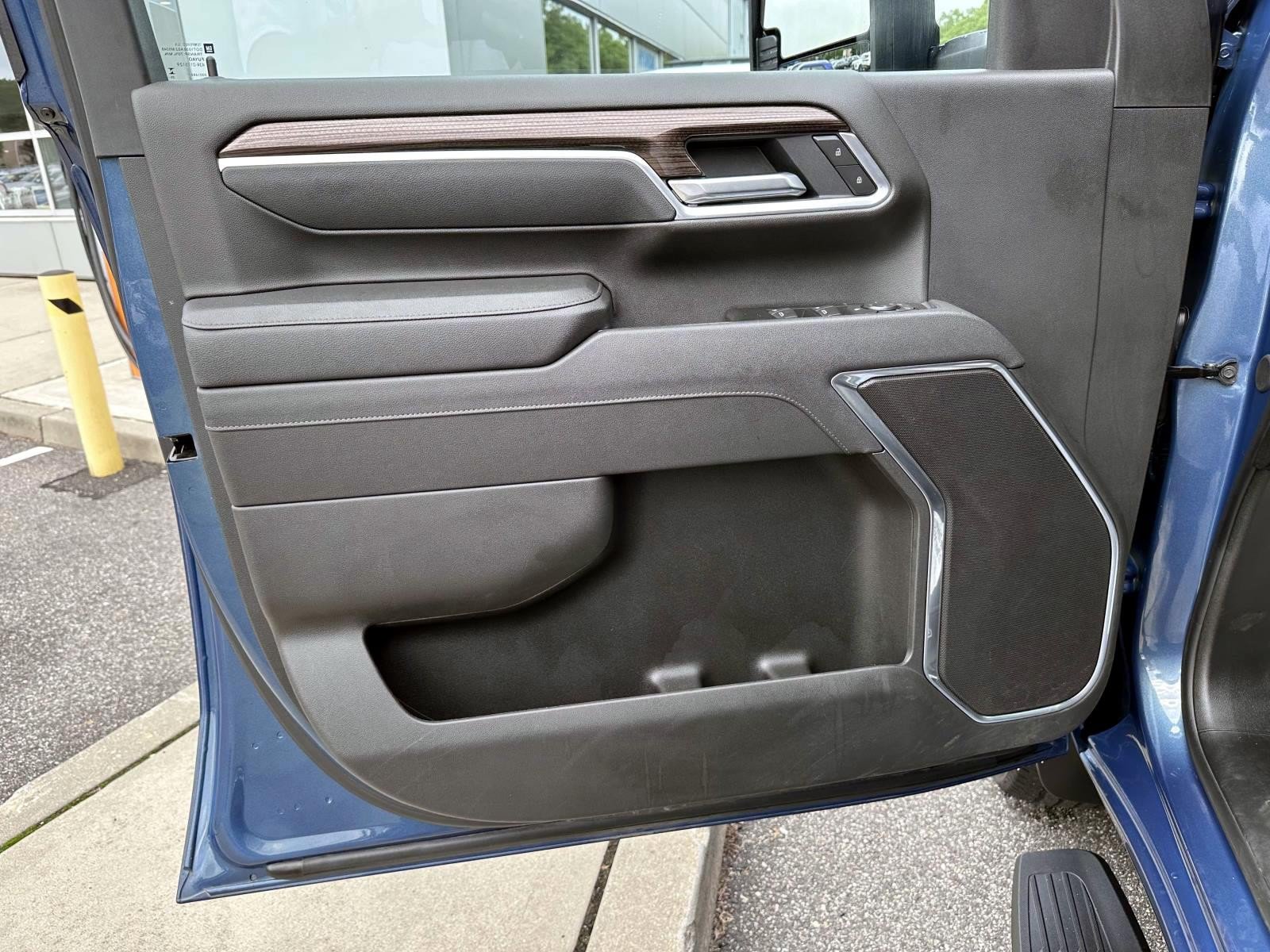 Used 2026 Chevrolet Silverado 2500 LT AWD/4WD image 8