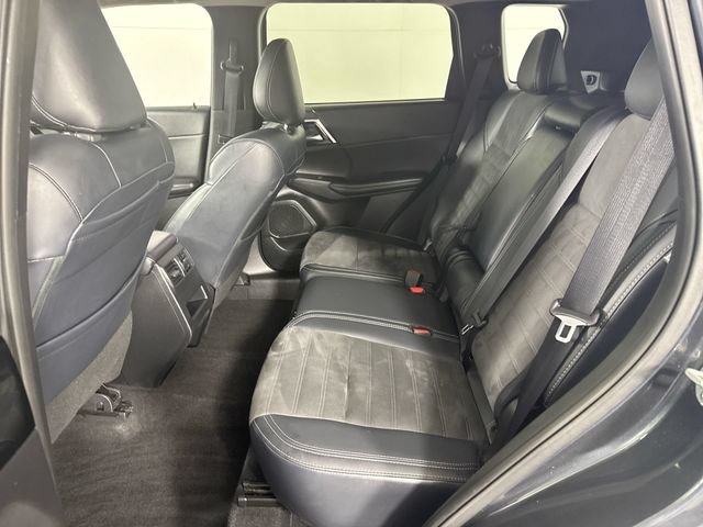 Used 2024 Mitsubishi Outlander SE AWD/4WD image 21