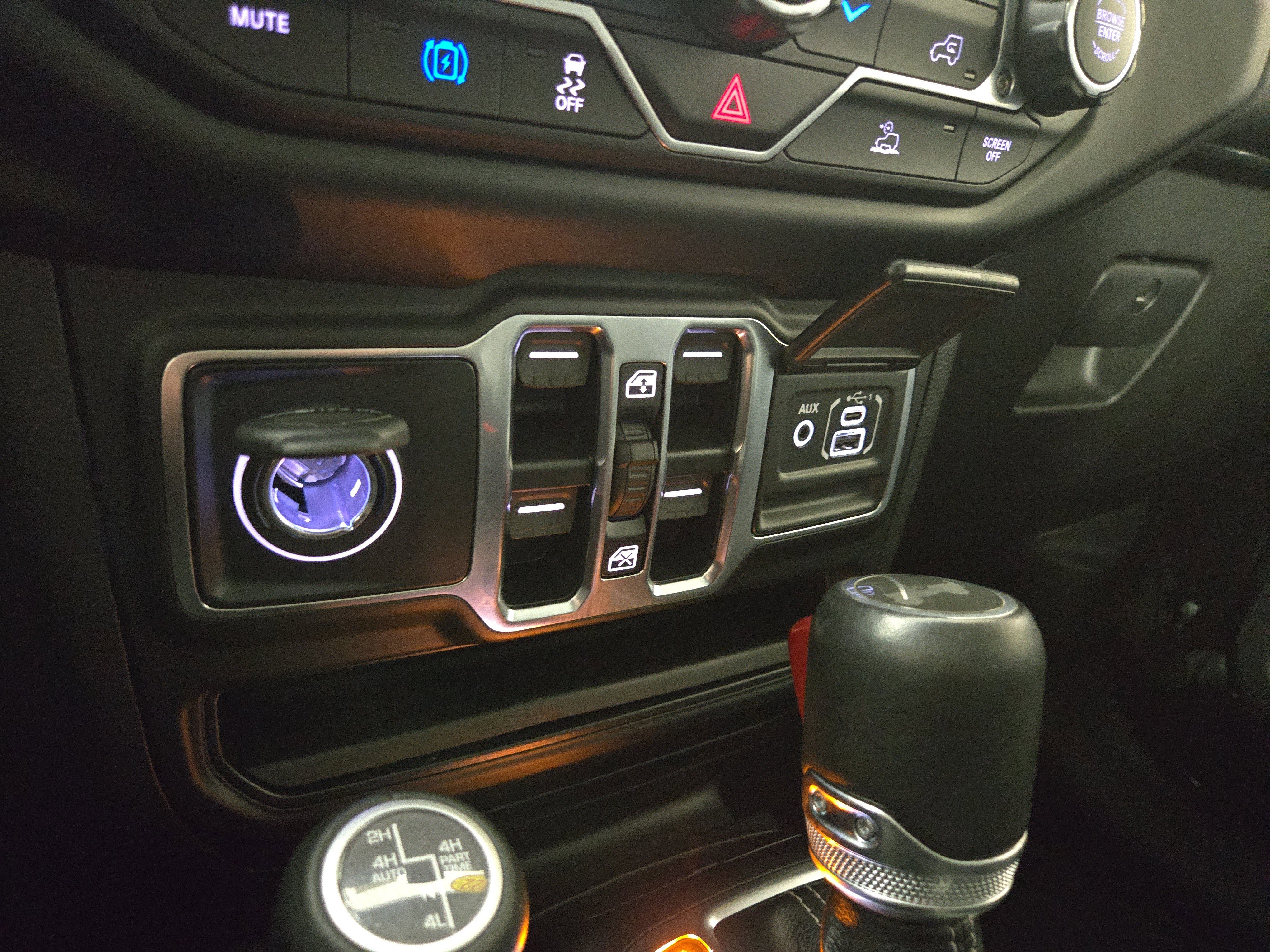 Certified 2022 Jeep Wrangler Unlimited Sahara image 27