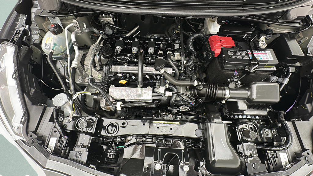 Used 2025 Nissan Versa SV FWD image 20