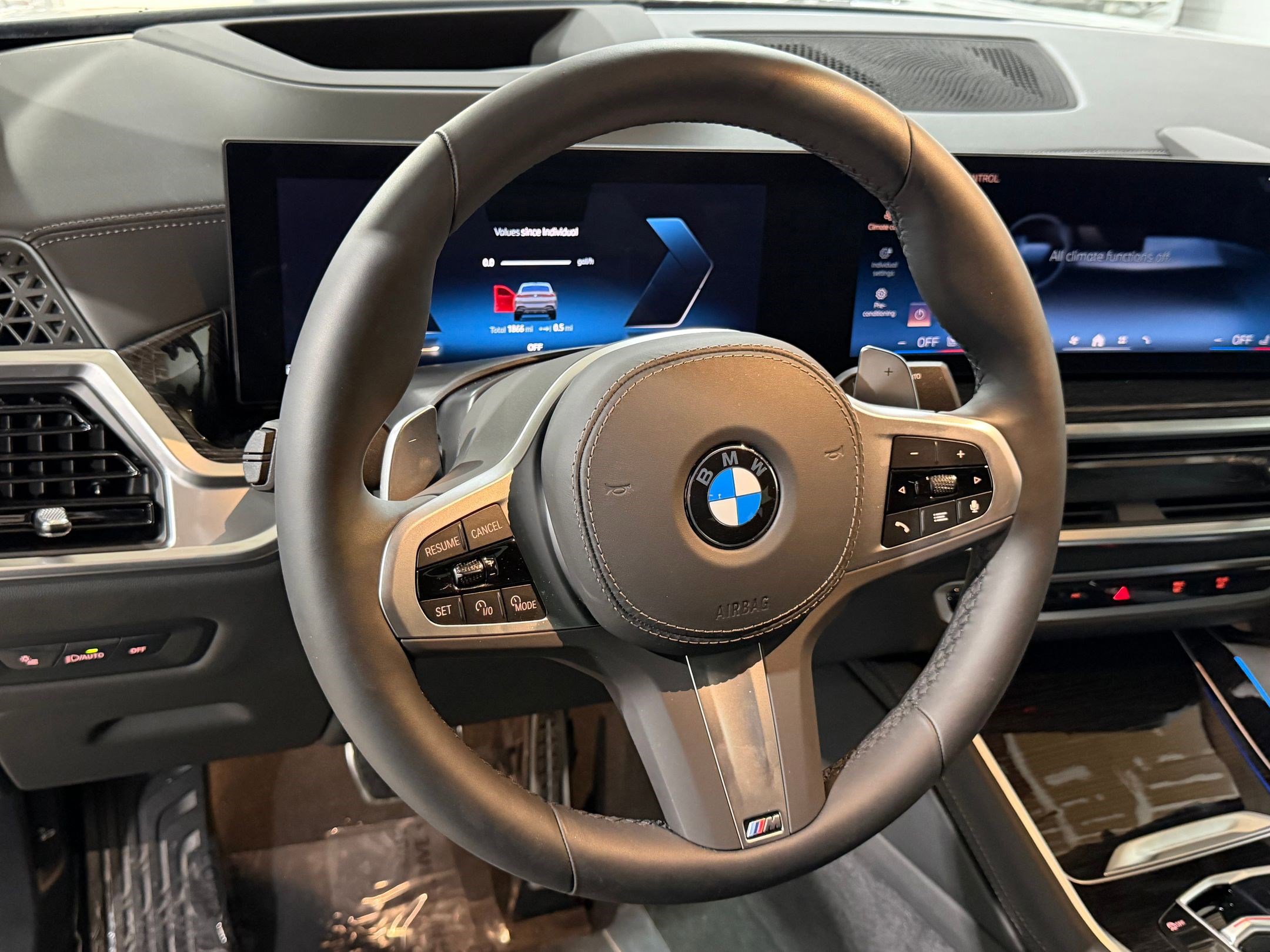 Used 2026 BMW X6 xDrive40i w/ Climate Comfort Package AWD/4WD image 13