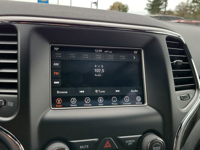 Used 2018 Jeep Grand Cherokee Laredo AWD/4WD image 30