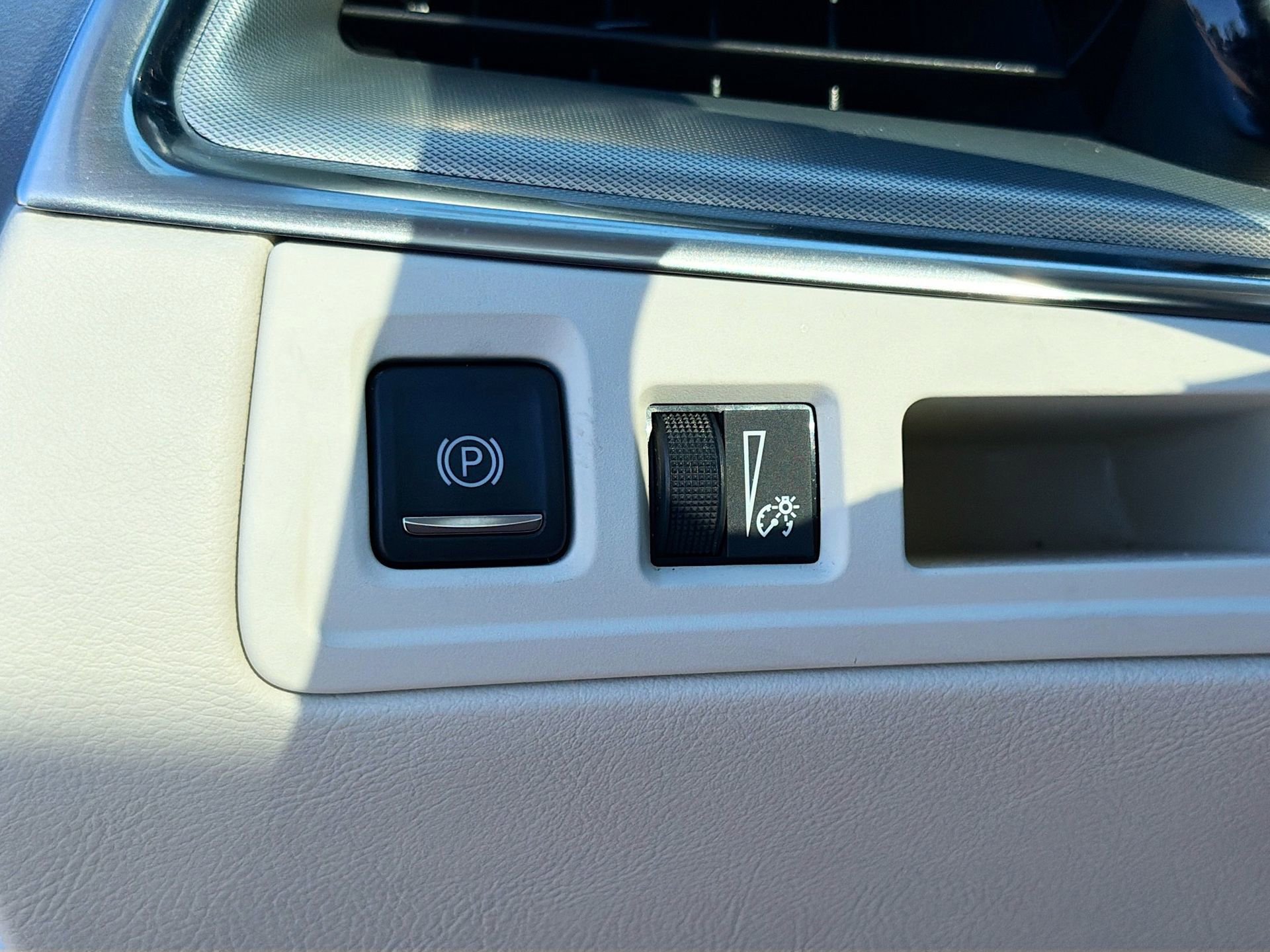 Used 2021 Cadillac XT5 Premium Luxury image 35