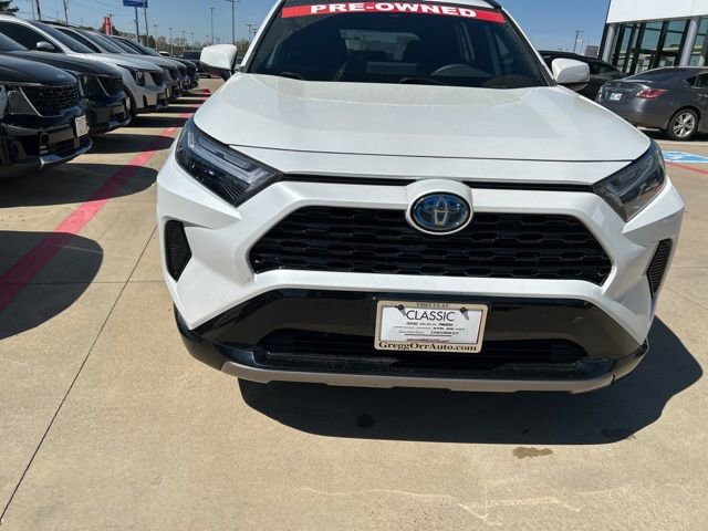 Used 2023 Toyota RAV4 SE w/ Convenience Package image 2