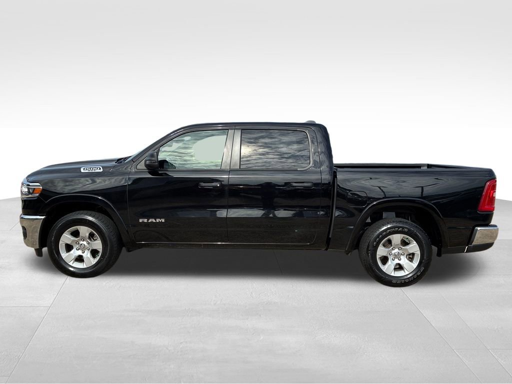 Used 2025 RAM 1500 Big Horn AWD/4WD image 2