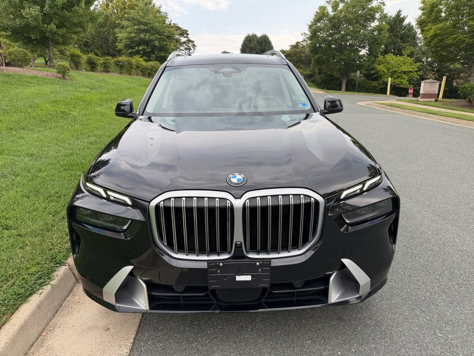 Used 2026 BMW X7 xDrive40i AWD/4WD image 16