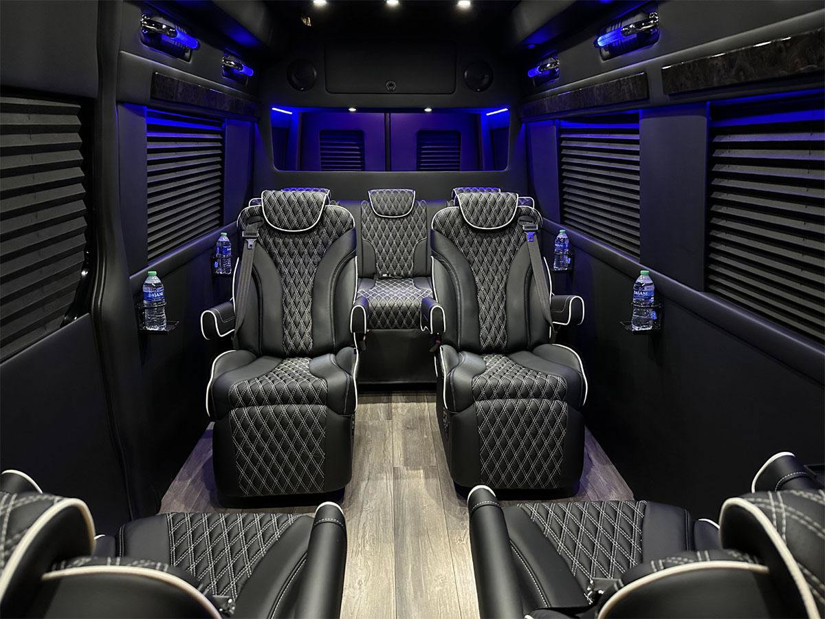 Used 2024 Mercedes-Benz Sprinter 3500 image 22