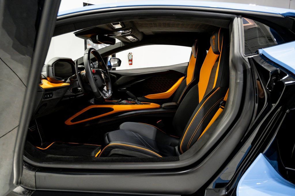 Used 2024 Lamborghini Revuelto AWD/4WD image 11