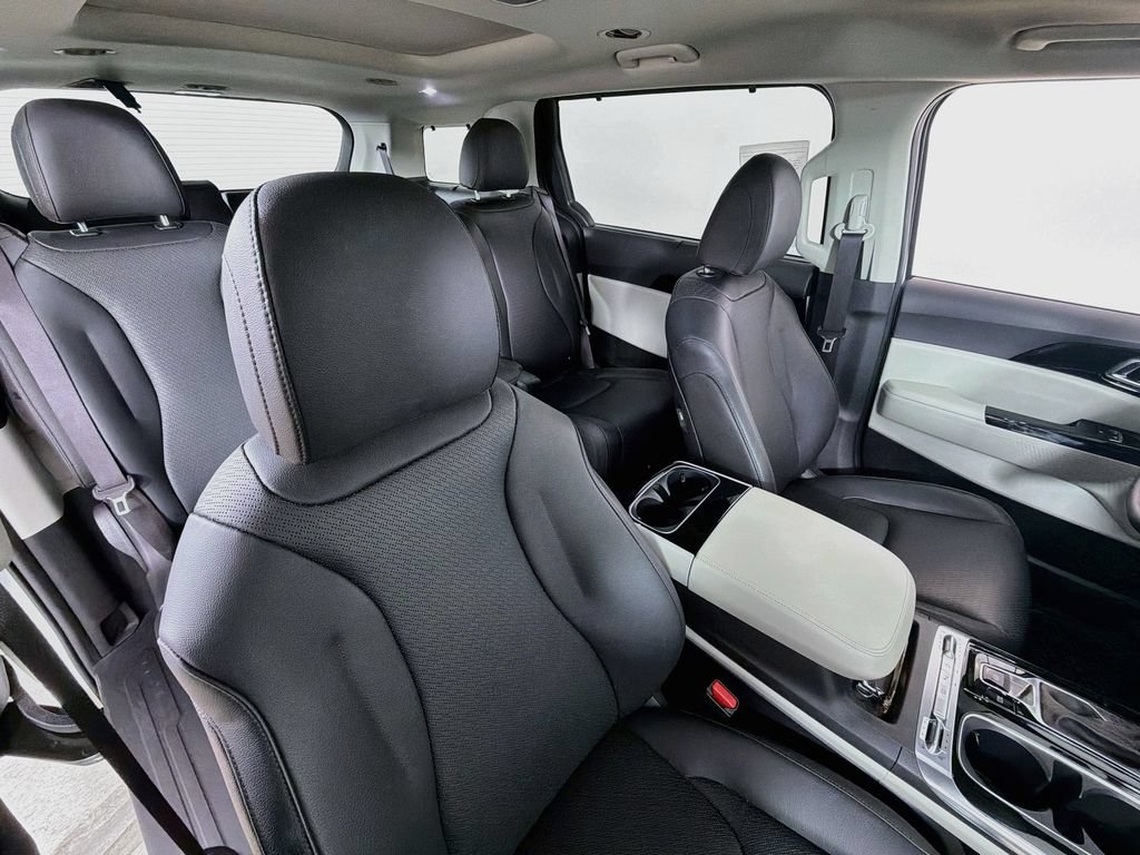 Used 2024 Kia Carnival SX Prestige FWD image 30