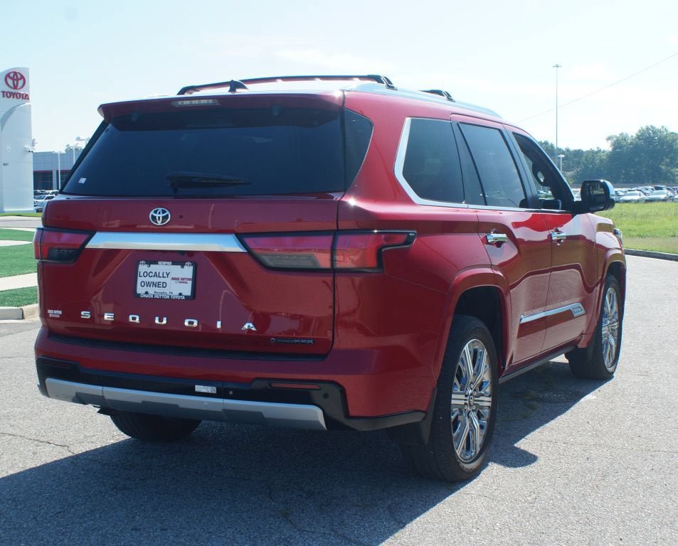 Used 2025 Toyota Sequoia Capstone AWD/4WD image 21