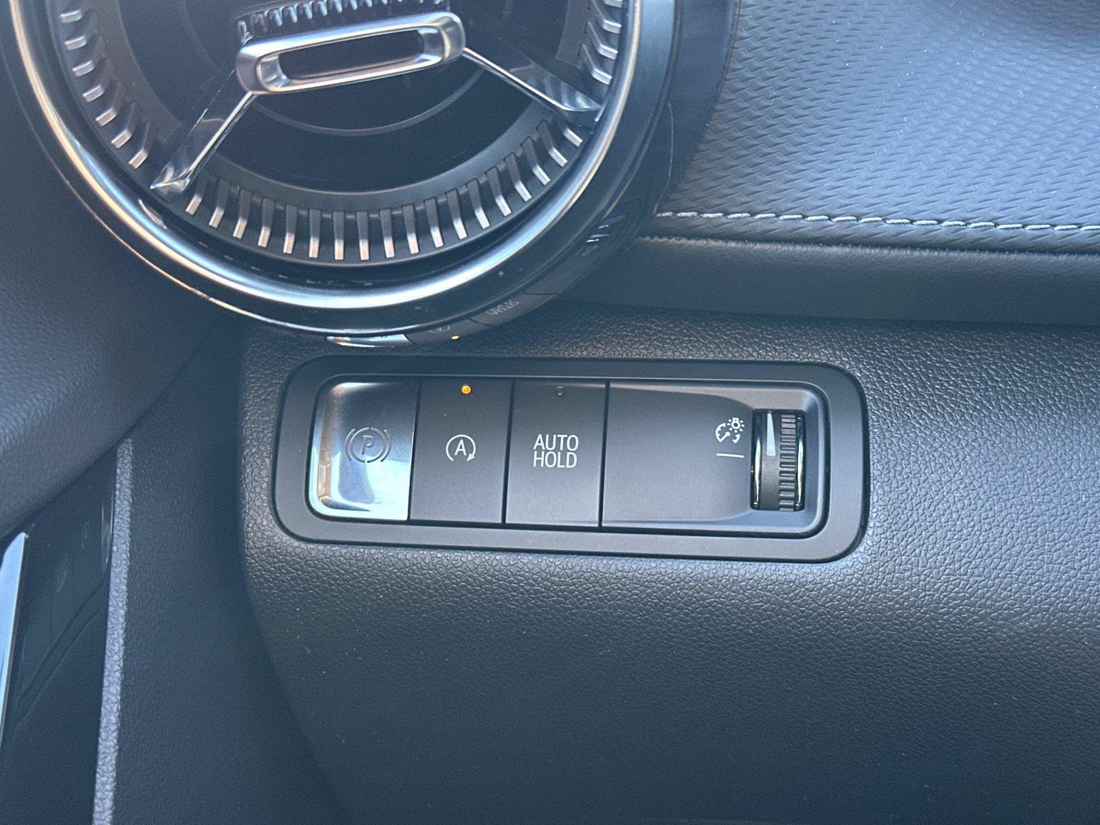 Certified 2025 Chevrolet Equinox LT FWD image 25