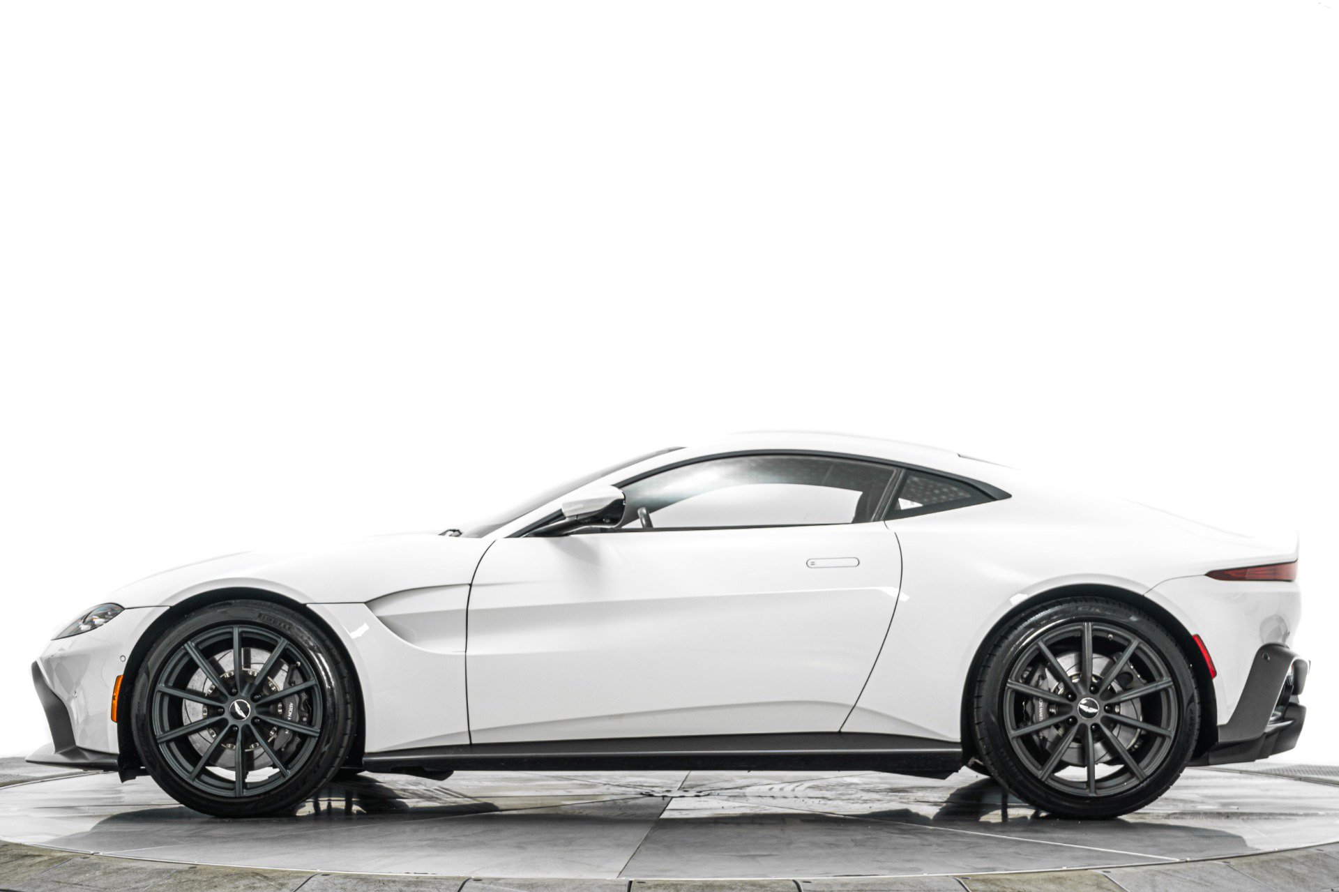 Used 2020 Aston Martin V8 Vantage Coupe RWD image 6