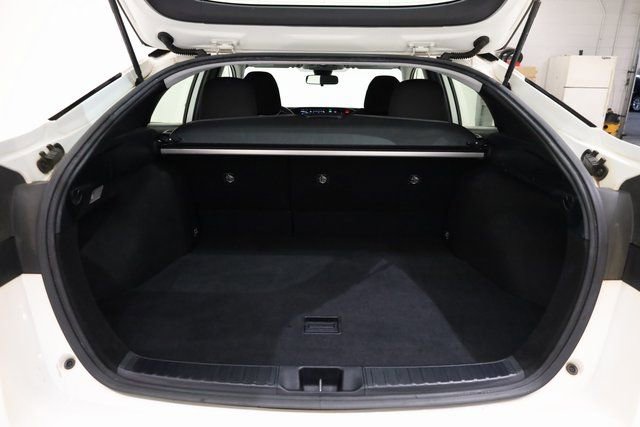 Used 2021 Toyota Prius LE image 30